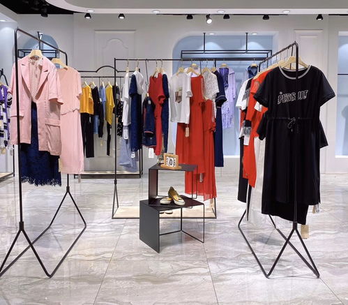 哥邦女裝品牌服裝尾貨批發(fā)貨源現身廣州，播田成零售新熱點